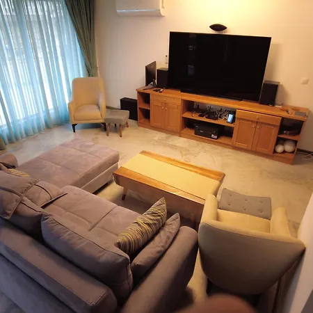 4-bedrooms Luxury Very Close To Lift Daire *