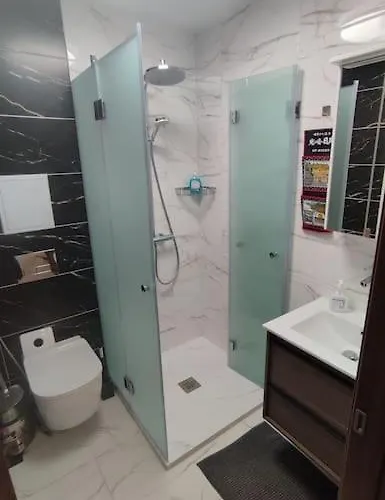 4-bedrooms Luxury Very Close To Lift Апартамент Банско