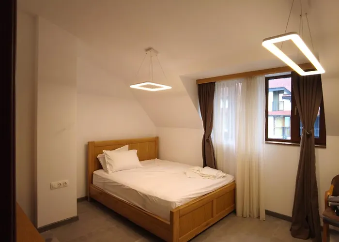 4-bedrooms Luxury Very Close To Lift Апартамент Банско