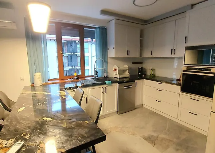 Апартамент 4-bedrooms Luxury Very Close To Lift Банско