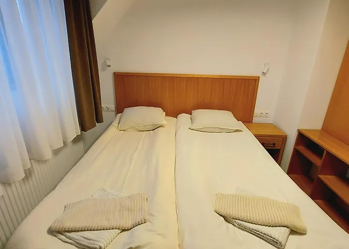 4-bedrooms Luxury Very Close To Lift Апартамент Банско